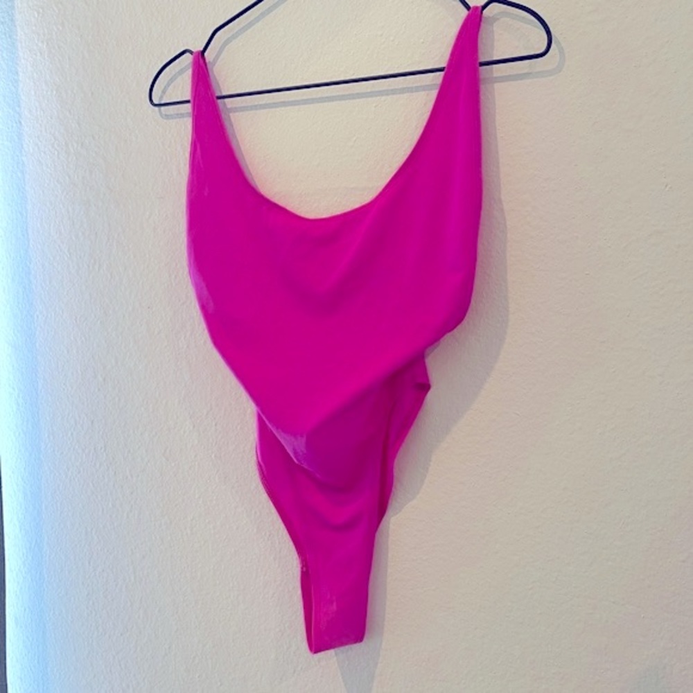 Laina Rauma pink spaghetti strap thong swimsuit Sm - Picture 9 of 14